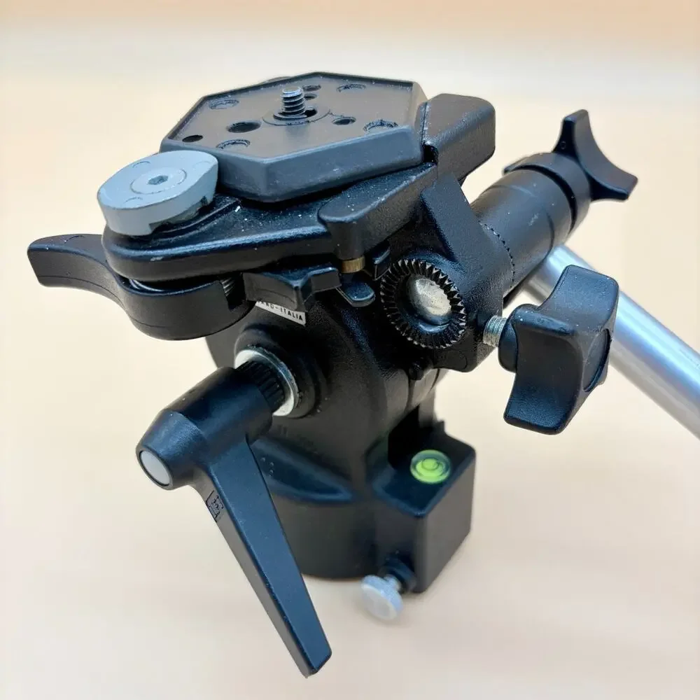Bogen 3063 Fluid Video Tripod Head Manfrotto 136 Quick Release Plate Vintage